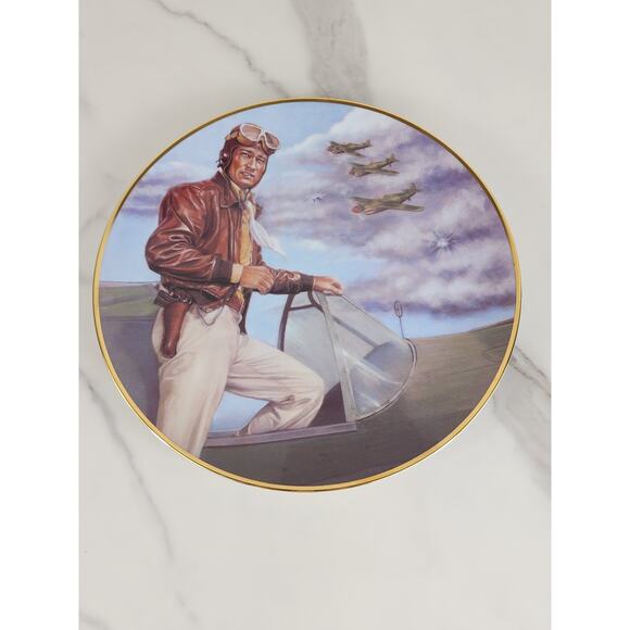 John Wayne Flying Tigers Wall Decor Plate 1993 Porcelain 9 1/4 Gold Trim USA Vtg - Picture 9 of 12